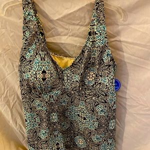 Women’s swim top